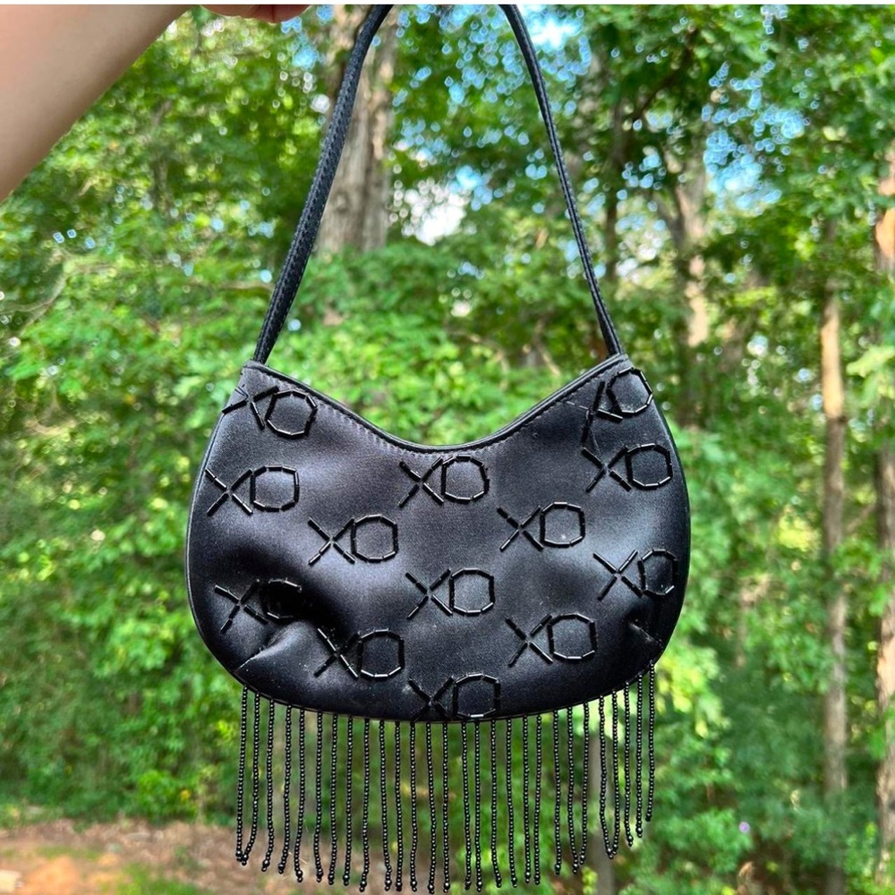 XOXO Y2K SMALL BLACK SATIN & BEAD EVENING PURSE WITH INSIDE SNAP CLOSURE
